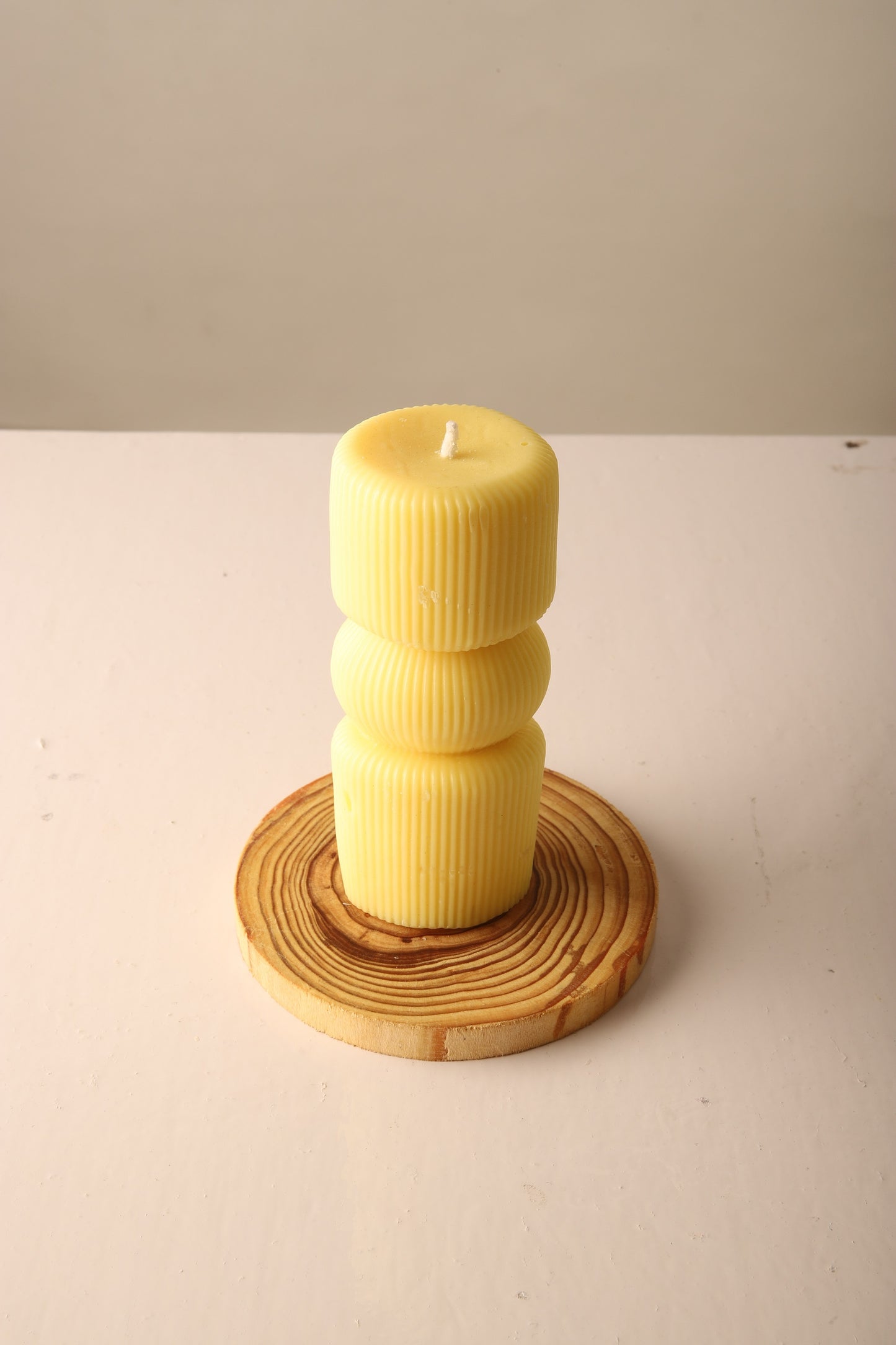 Ribbed Pillar – Vanilla